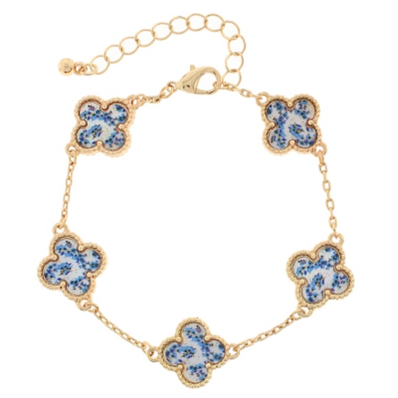Blue Petal Patterned Multi Clover Bracelet - Picture 1 of 1